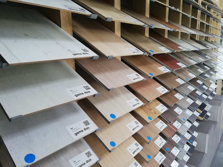 Detalle Expositor Melaminas superPan Gama Duo Detalle Expositor Melaminas superPan Gama Duo